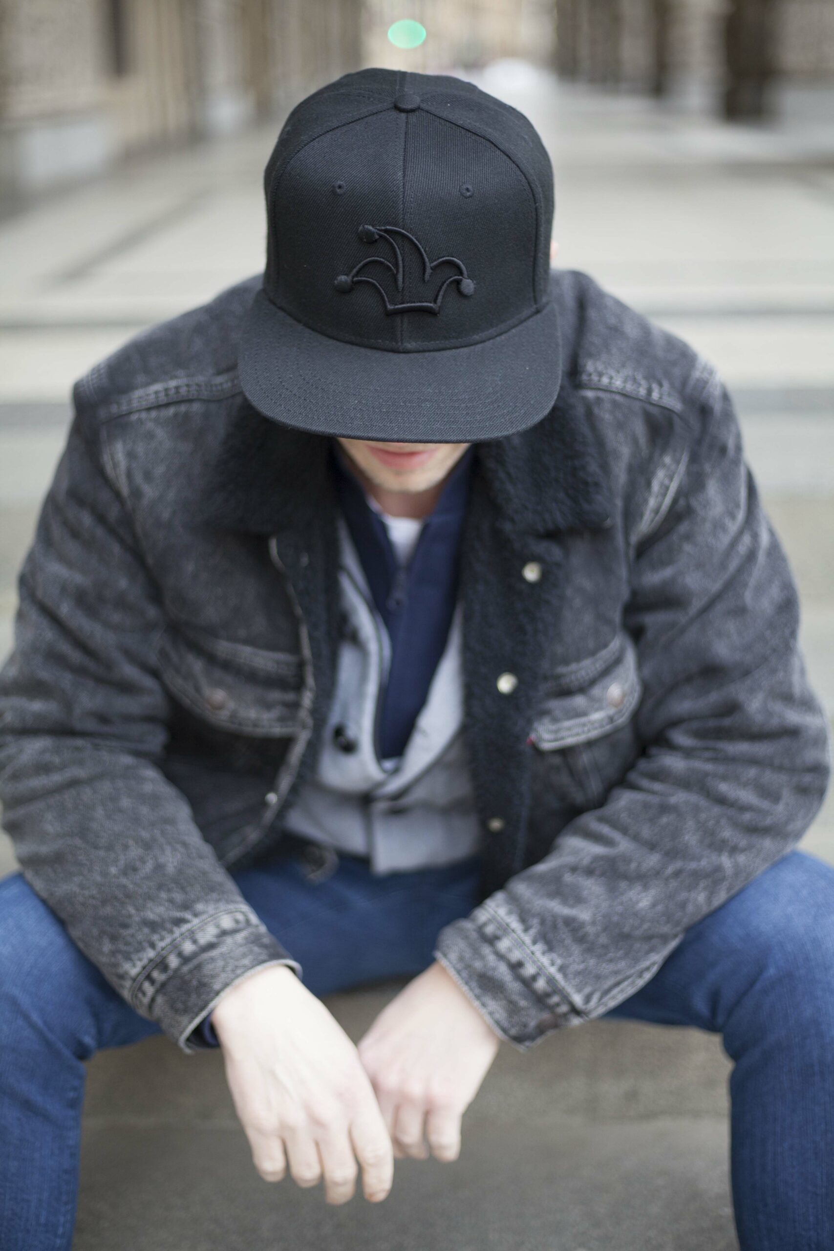 Black on black snapback kšiltovka I'M..JoKeR s 3D výšivkou 6 Žolíkova černá kšiltovka s černou 3D výšivkou