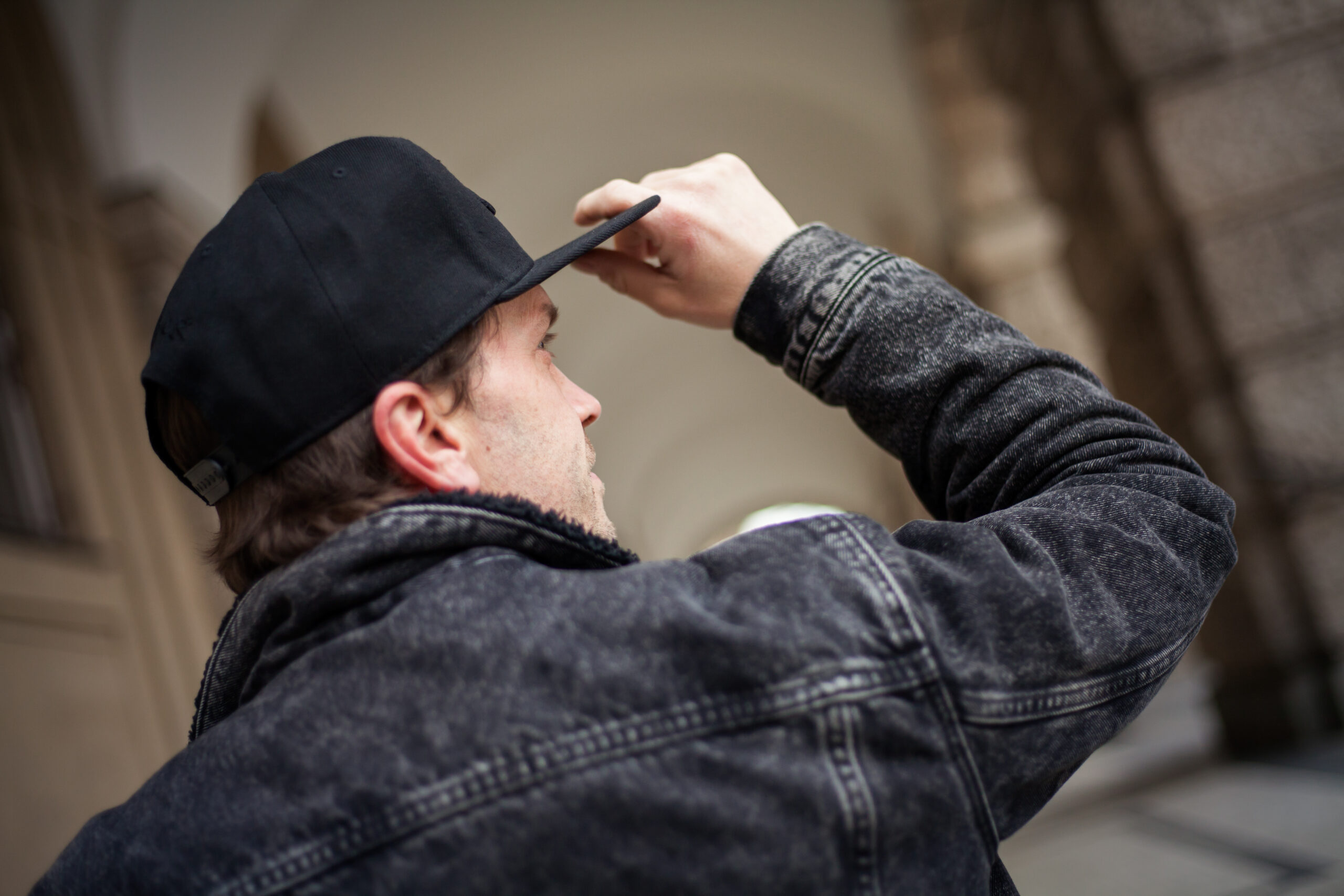 Black on black snapback kšiltovka I'M..JoKeR s 3D výšivkou 8 Žolíkova černá kšiltovka s černou 3D výšivkou