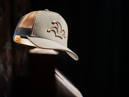 I'M..JoKeR kšiltovky 12 Olivová trucker kšiltovka I'M..JoKeR s khaki 3D výšivkou čepičky.