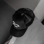 ŽoLíKova trucker kšiltovka černá s bílou 3D výšivkou 7 ŽoLíKova trucker kšiltovka černá s bílou 3D výšivkou