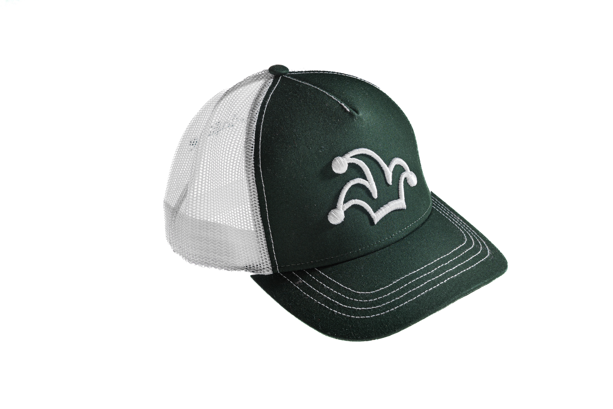 Tmavě zeleno-bílá trucker kšiltovka I'M..JoKeR s 3D výšivkou 3 Tmavě zelená trucker kšiltovka I'M..JoKeR s bílou 3D výšivkou čepičky.